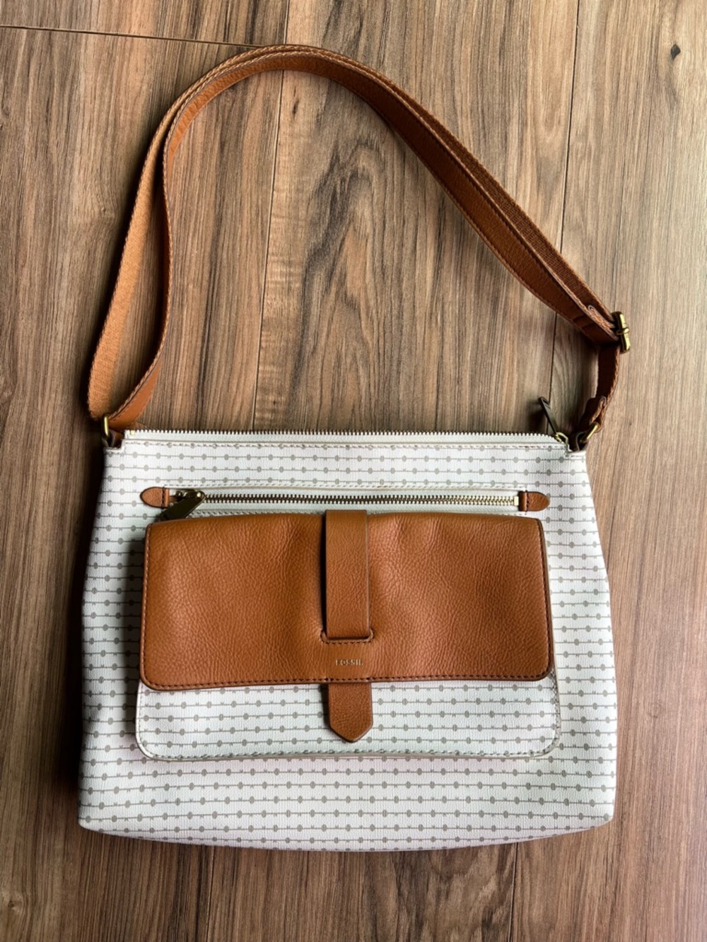 Fossil White & Tan Leather-Trim Shoulder Bag